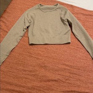 Long sleeve seamless crop